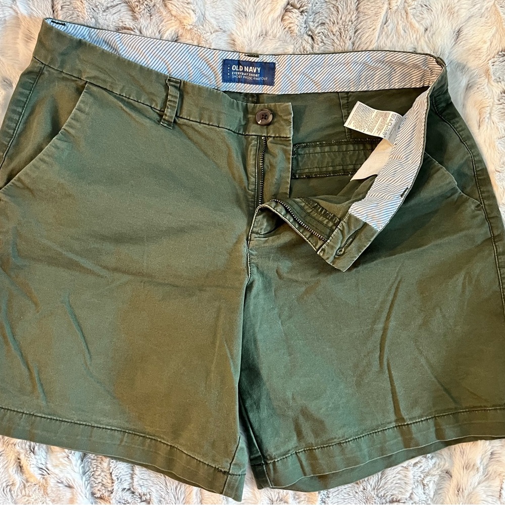 Old Navy Green Bermuda Shorts Cotton Twill